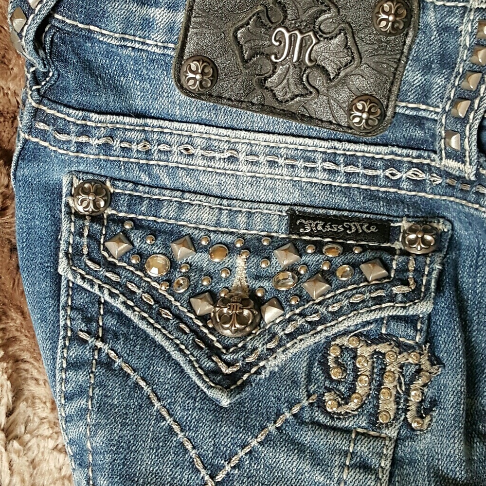 Miss Me 26 Rodeo Cowgirl ankle jeans studs and rhinestones 26
